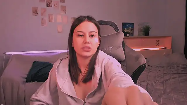 adelle046's cam snapshot