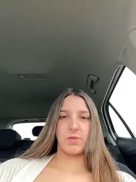 DoriDeluxe66 live sex cam