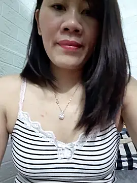 Singlemom69x's cam snapshot