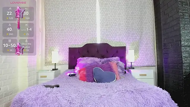 Zamara_Kleii live sex cam