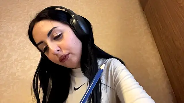 CindyFlowers's cam snapshot