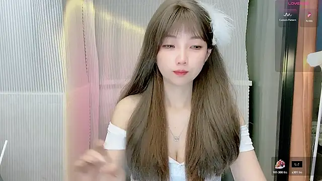 Evelyn-168's cam snapshot