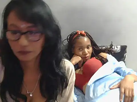 yellowbonecams1874's cam snapshot