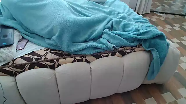 butterflyass_queen's cam snapshot