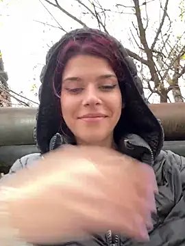 RiriRoseey live sex cam