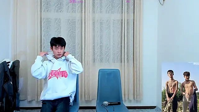 Cate-boy's cam snapshot