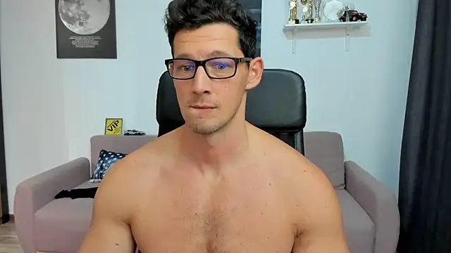 BrutusK08 live sex cam