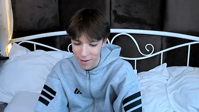 MarkBranston live sex cam