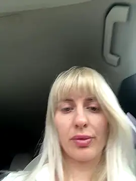 blondegirlx's cam snapshot