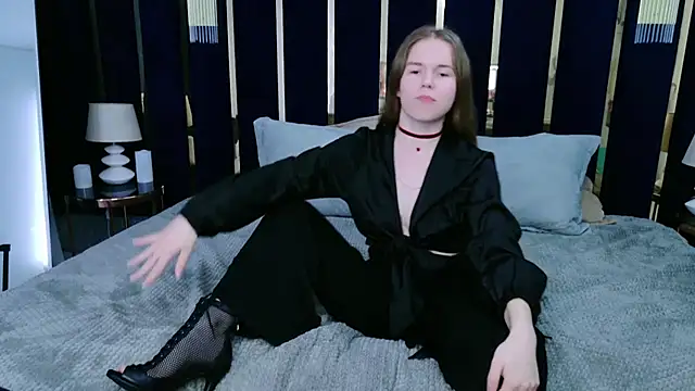 Alida_Brice's cam snapshot