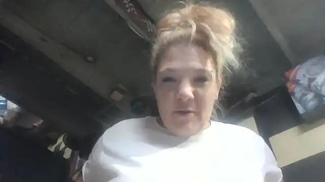 1anOnlyHoTTLuLu's cam snapshot