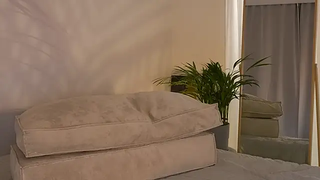 _elisa_omm_'s cam snapshot