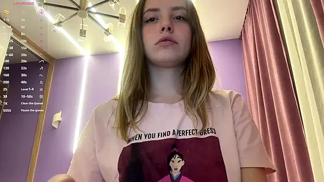 LinaMoonBlessed's cam snapshot