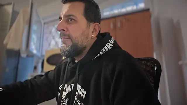 TigerOne19's cam snapshot