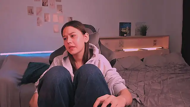 adelle046's cam snapshot