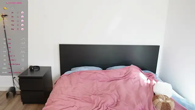 NeonyMuse's cam snapshot