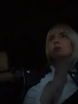 blondegirlx's cam snapshot