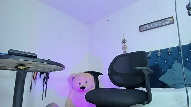 Nikol_Twink live sex cam