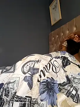 SWEETDOLLY29XX live sex cam