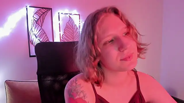 Hailey_Foxy's cam snapshot