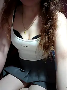 LeanaLy's cam snapshot