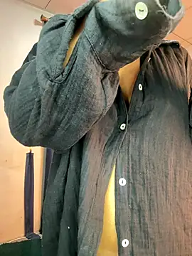 Cinderella-98 live sex cam