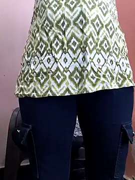 Ananya_34's cam snapshot