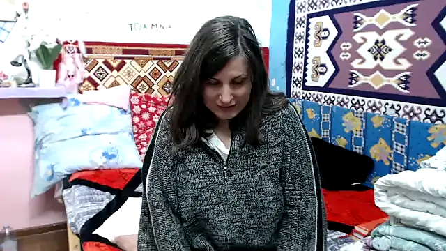 AdelineBlueEyes's cam snapshot