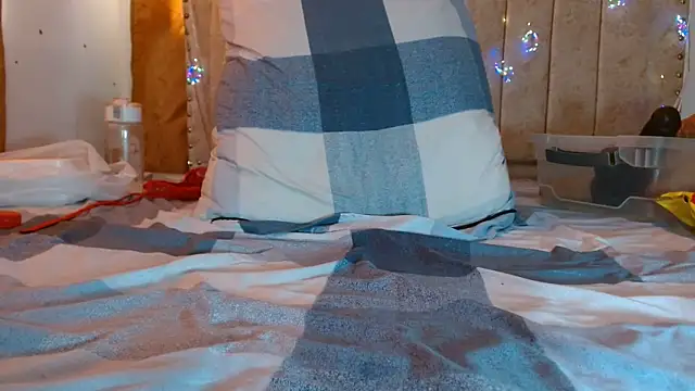 FresitaSquirt24's cam snapshot