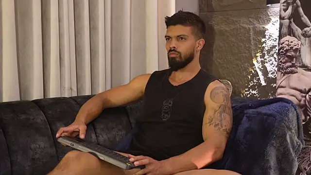 DannSaenz live sex cam