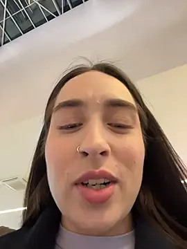 Holly_Play live sex cam