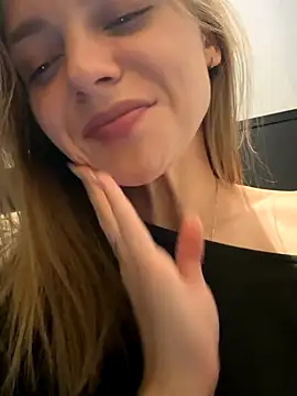 ValenciaShock live sex cam