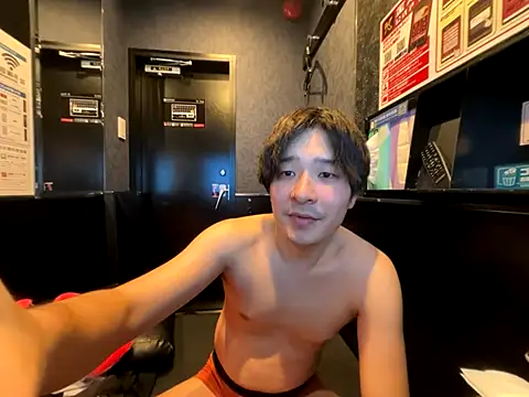 yuuki8910 live sex cam