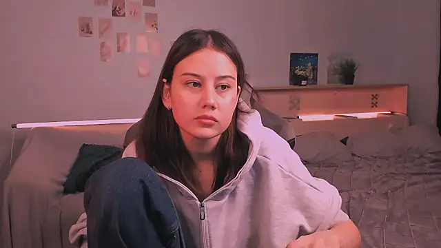 adelle046's cam snapshot