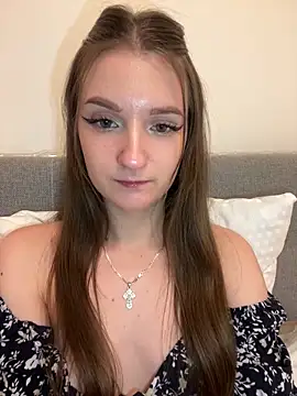 AdelinaEmber's cam snapshot