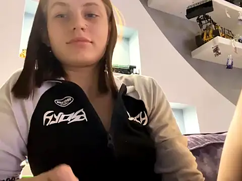 CarmaDiza's cam snapshot