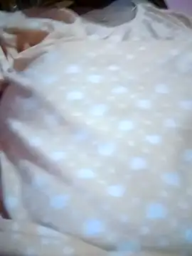 angelboudi0592's cam snapshot