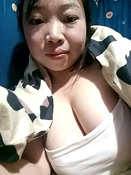 julybe's cam snapshot