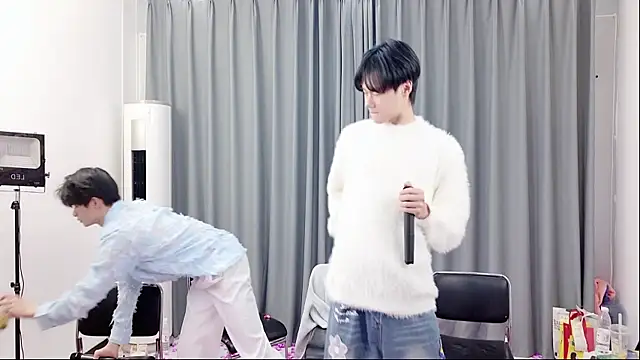 QYBOYS-001's cam snapshot