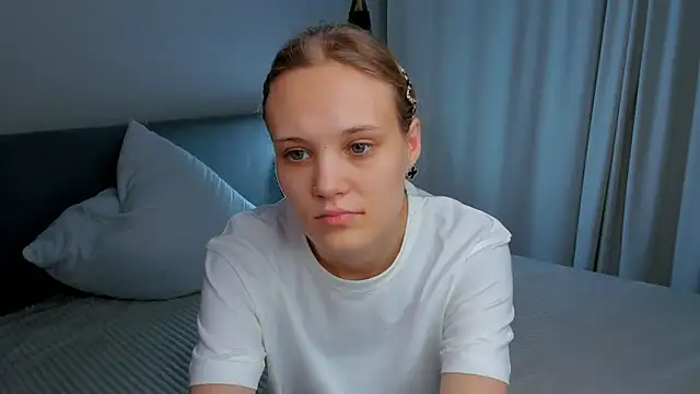 LilianGlenna's cam snapshot