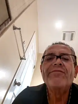 bobby69cock live sex cam