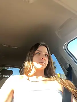 DoriDeluxe66 live sex cam