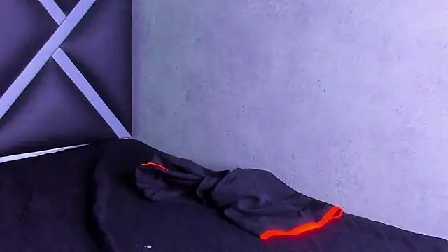 GabyeAndy's cam snapshot