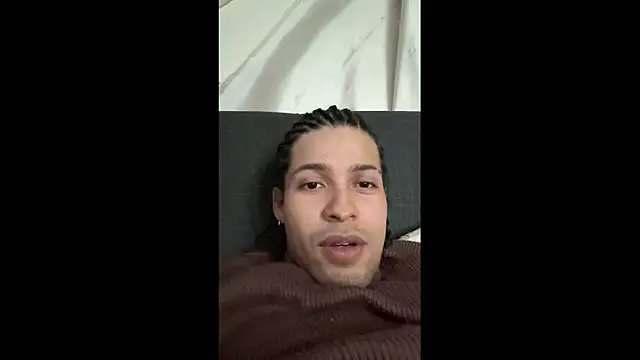 Colombiainthahouse live sex cam