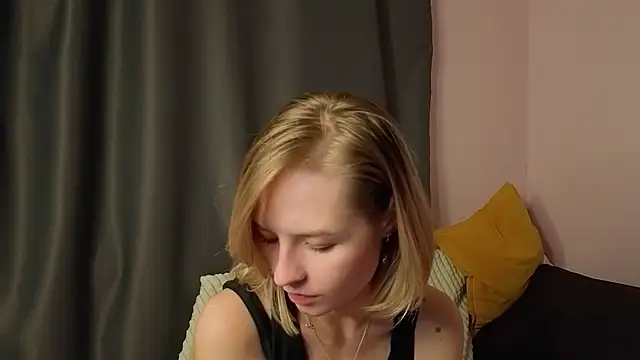 BaileyBernos's cam snapshot