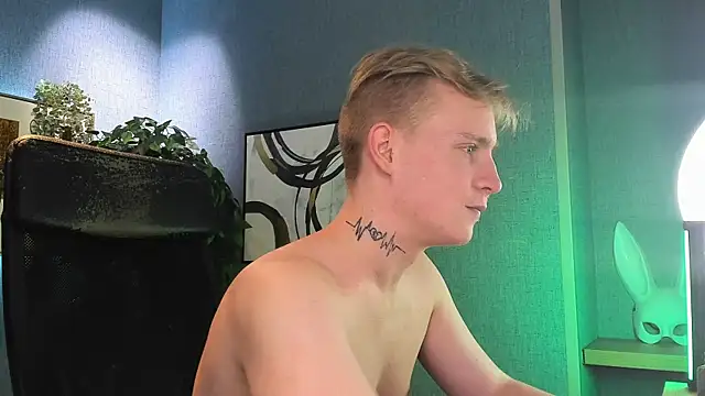 AlexxSweet live sex cam