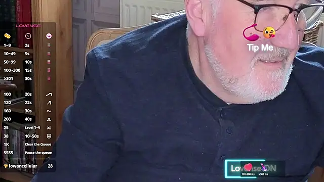 Adamdaddybear's cam snapshot