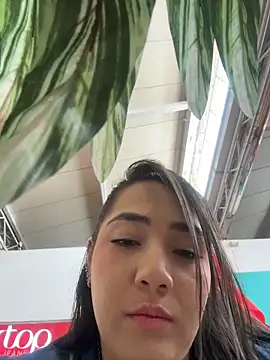 Hannahpradaa_'s cam snapshot