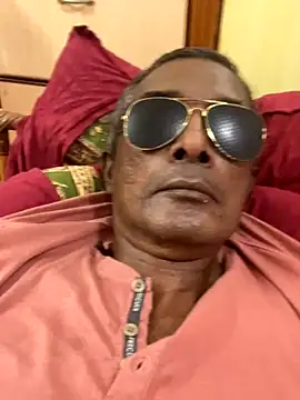 Lookin4Kinky_Partner's cam snapshot