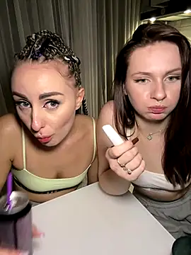 TwixCouple's cam snapshot